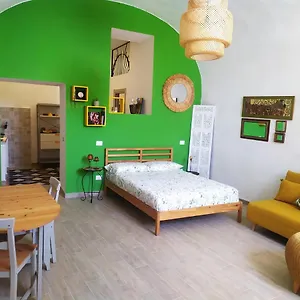 https://la-casetta-di-carmela.hotels-amalfi.com